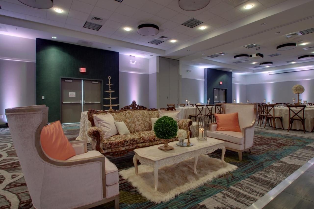 Holiday Inn & Suites Peoria At Grand Prairie By Ihg Εξωτερικό φωτογραφία