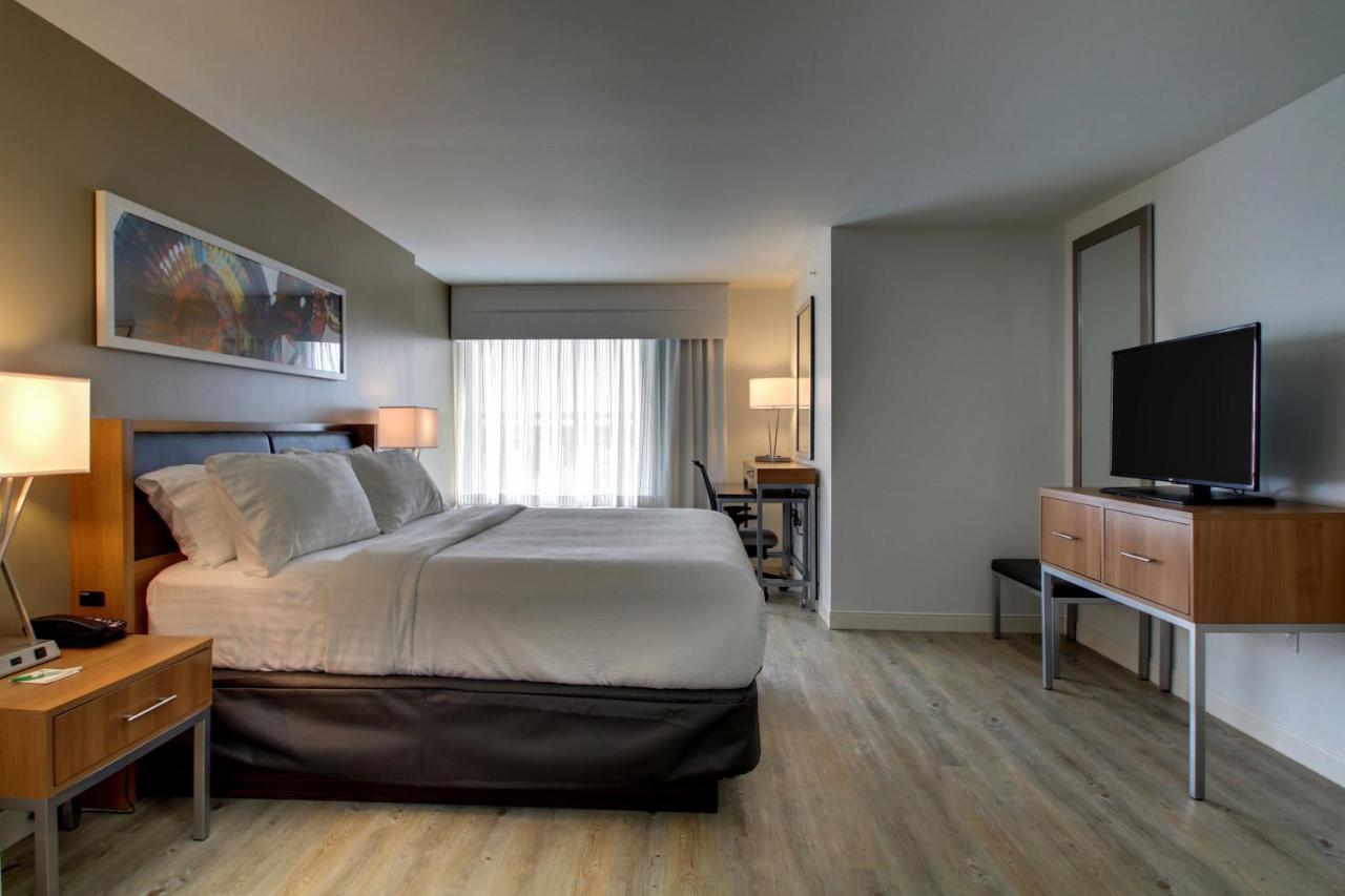 Holiday Inn & Suites Peoria At Grand Prairie By Ihg Εξωτερικό φωτογραφία